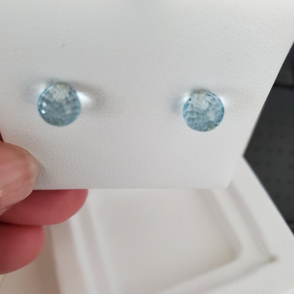 GORGEOUS Swiss Blue Topaz Facet Cut Ball Earrings - Picture 6 of 10